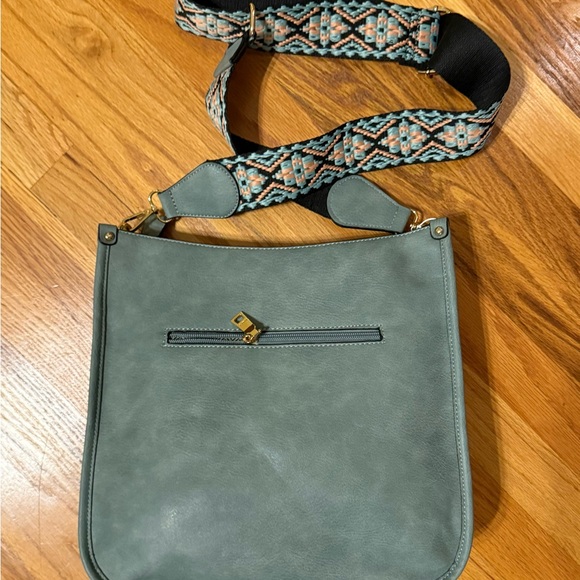 Chic Light Green Crossbody Bag - Picture 2 of 5